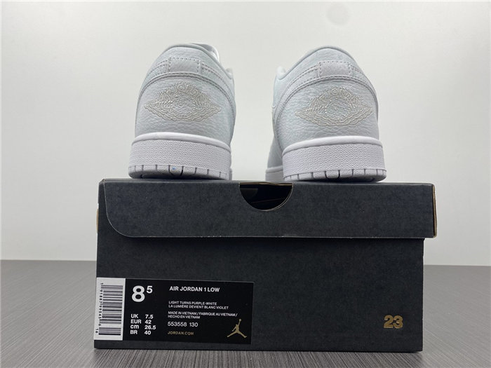 Jordan1 Triple White Tumbled Leather 553558-130