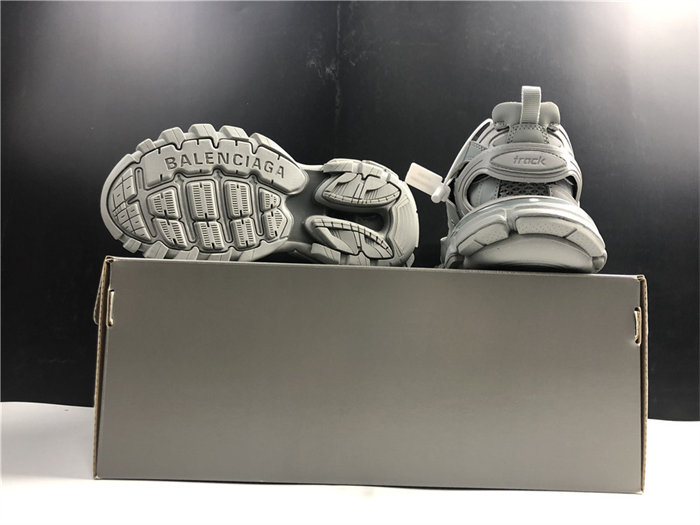 BLCG TRACK SNEAKER 542436 W2LA1 3253