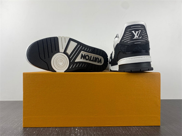 Luis Vitton Trainer 2021ss BM0159