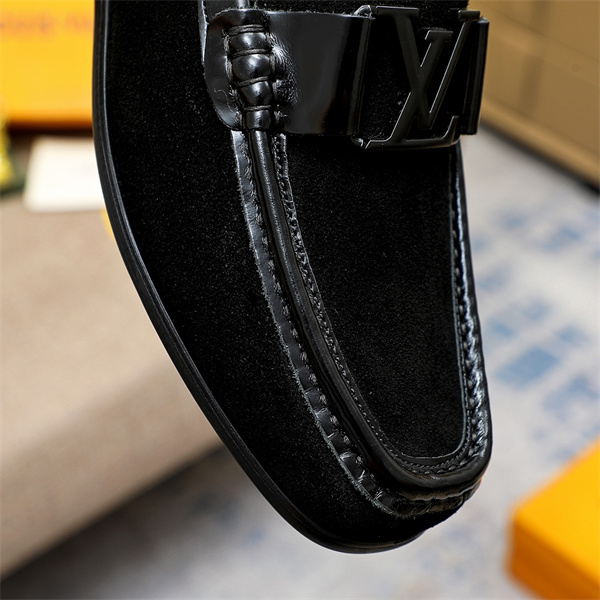 Lv Loafer 010