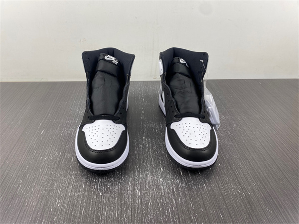 Air Jordan 1 High OG “Reverse Panda”DZ5485-010