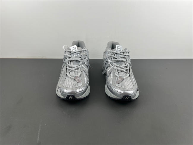 New Balance Concrete Silver Metallic  M1906AG